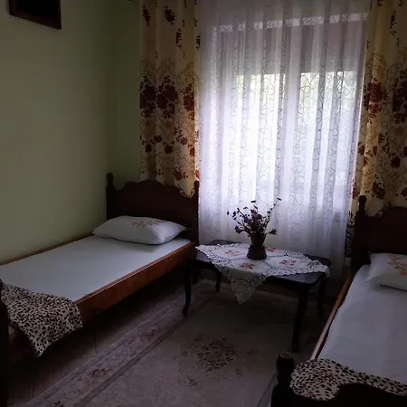 Riza Villa